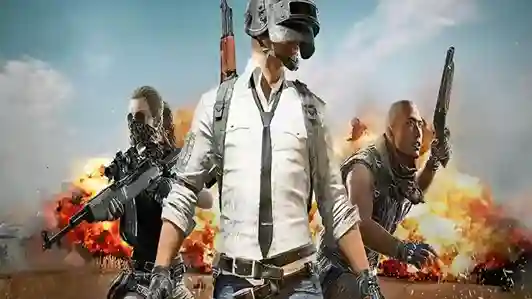 شخصيات لعبة PUBG Mobile بأسلحتهم وخلفهم انفجار ناري حماسي