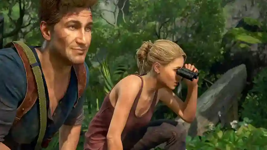 هذه الصورة عبارة عن مشهد أكشن يظهر ناثان دريك يتسلق منحدرًا جبليًا في Uncharted 4