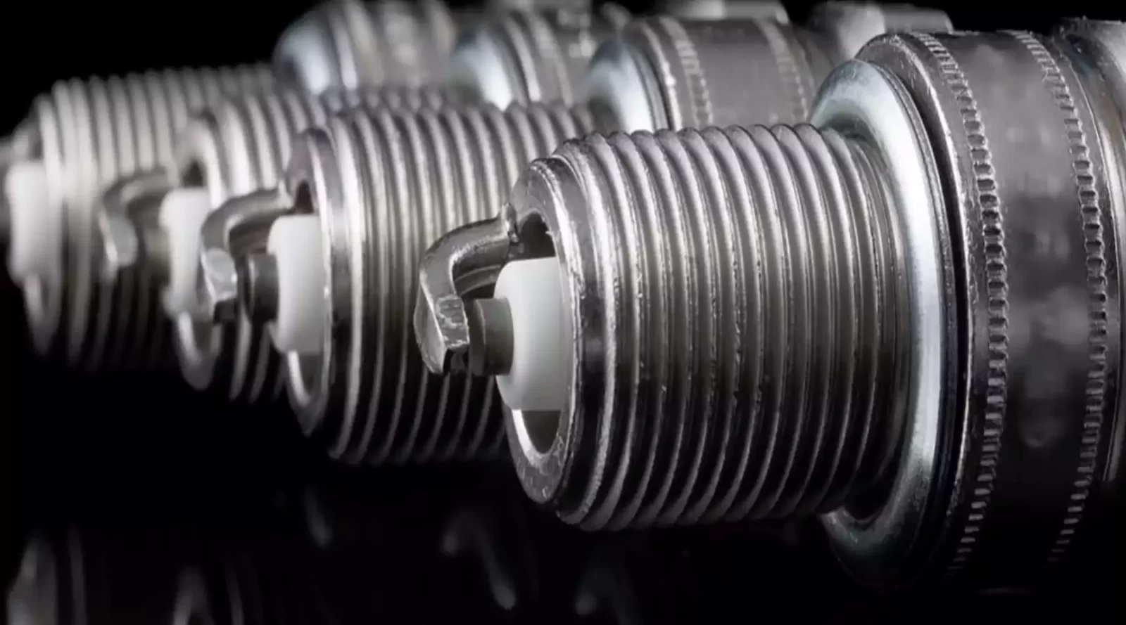 7 أعراض تدل على تلف شمعات الاحتراق: قبل أن تتفاقم