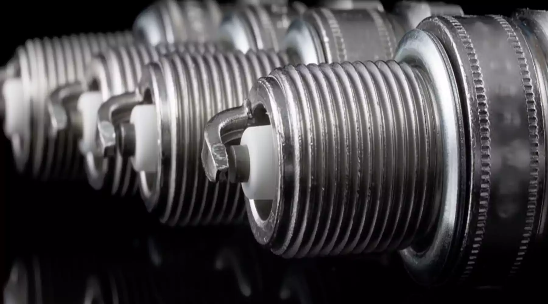 7 أعراض تدل على تلف شمعات الاحتراق: قبل أن تتفاقم