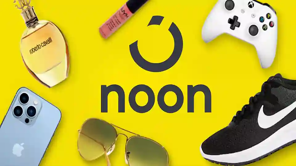 الصورة تحتوى على نظارة شمية وحذاء وجهاز ألعاب وهاتف ذكي ضمن المنتاجت التى تستطيع تسوقها وشرائها من نون Noon