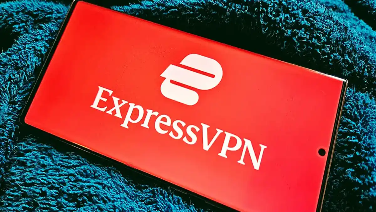 مراجعة ExpressVPN في 2026: هل هو أسرع vpn للألعاب والـ Streaming؟